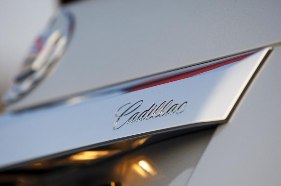  Cadillac CTS Coupe 2011 года  (фото 43 из 128)